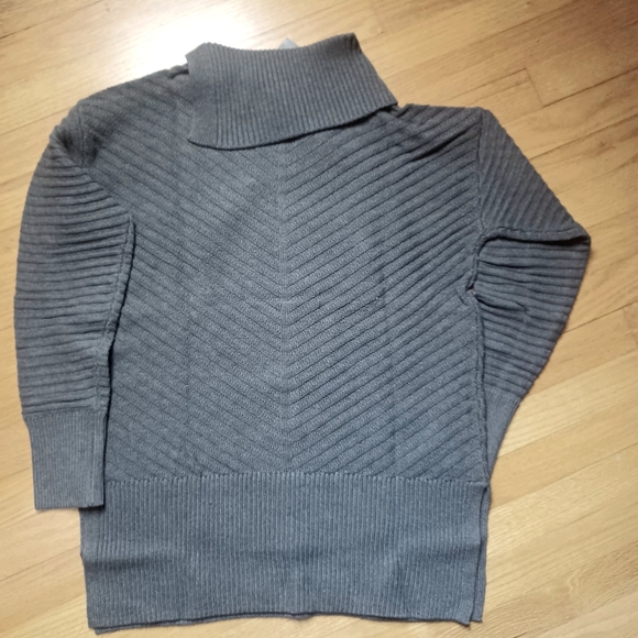 Blue Ribbed Sweater - Picture 3 of 4